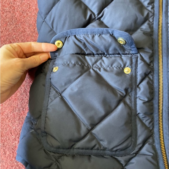 J. Crew Excursion Vest navy quilted vest size small - Picture 8 of 9